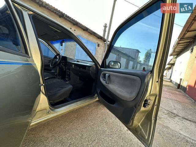 Желтый Дэу Нексия, объемом двигателя 1.5 л и пробегом 240 тыс. км за 1800 $, фото 26 на Automoto.ua