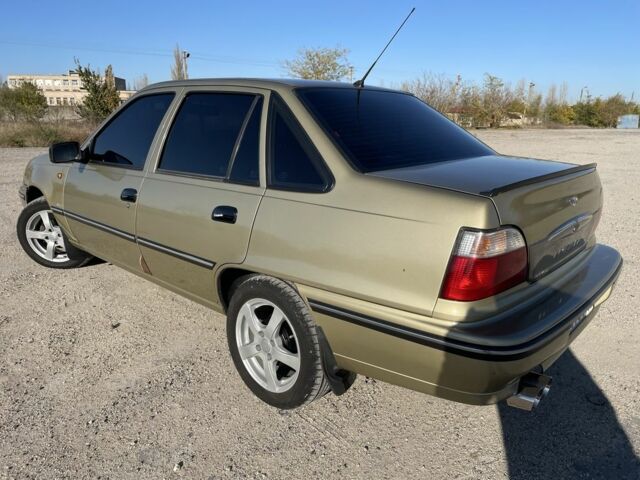 Желтый Дэу Нексия, объемом двигателя 1.5 л и пробегом 75 тыс. км за 4000 $, фото 8 на Automoto.ua