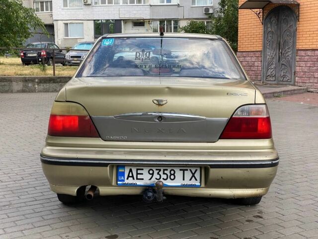 Желтый Дэу Нексия, объемом двигателя 1.5 л и пробегом 180 тыс. км за 1700 $, фото 4 на Automoto.ua