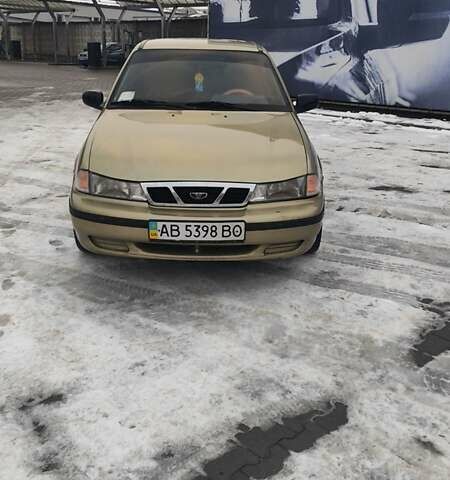 Жовтий Деу Нексія, об'ємом двигуна 1.6 л та пробігом 360 тис. км за 2000 $, фото 5 на Automoto.ua