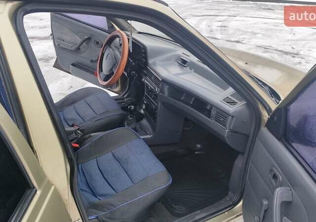 Жовтий Деу Нексія, об'ємом двигуна 1.6 л та пробігом 360 тис. км за 2000 $, фото 10 на Automoto.ua