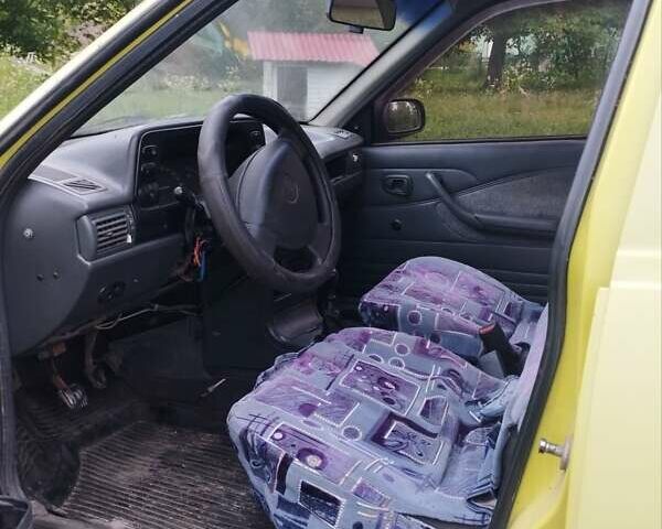 Жовтий Деу Нексія, об'ємом двигуна 1.5 л та пробігом 39 тис. км за 1000 $, фото 1 на Automoto.ua