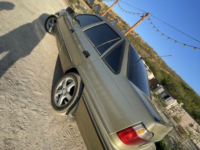 Желтый Дэу Нексия, объемом двигателя 1.5 л и пробегом 75 тыс. км за 4000 $, фото 23 на Automoto.ua