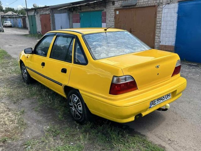 Желтый Дэу Нексия, объемом двигателя 0 л и пробегом 300 тыс. км за 1550 $, фото 5 на Automoto.ua