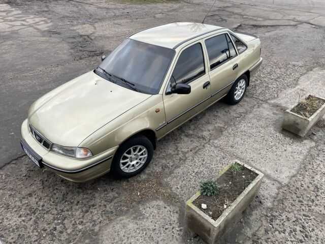 Желтый Дэу Нексия, объемом двигателя 1.5 л и пробегом 75 тыс. км за 4000 $, фото 22 на Automoto.ua