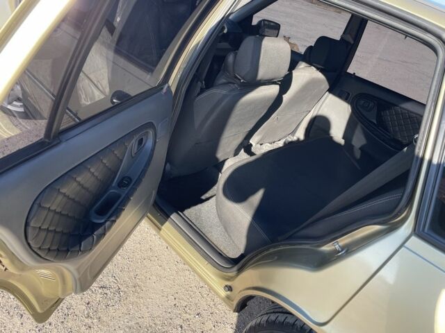 Желтый Дэу Нексия, объемом двигателя 1.5 л и пробегом 75 тыс. км за 4000 $, фото 16 на Automoto.ua