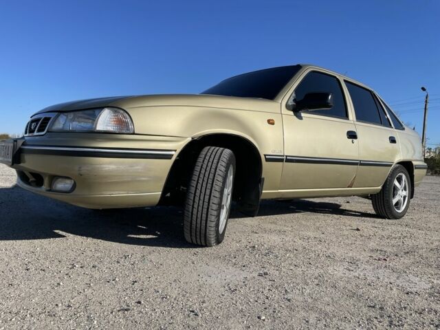 Желтый Дэу Нексия, объемом двигателя 1.5 л и пробегом 75 тыс. км за 4000 $, фото 12 на Automoto.ua