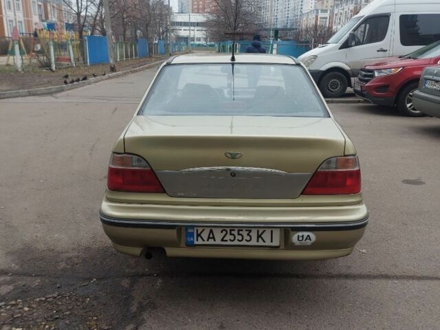 Жовтий Деу Нексія, об'ємом двигуна 1.5 л та пробігом 260 тис. км за 2100 $, фото 1 на Automoto.ua