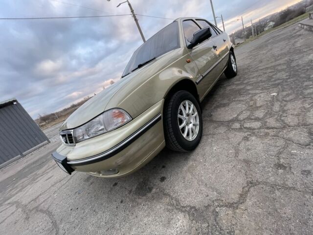 Желтый Дэу Нексия, объемом двигателя 1.5 л и пробегом 75 тыс. км за 4000 $, фото 19 на Automoto.ua