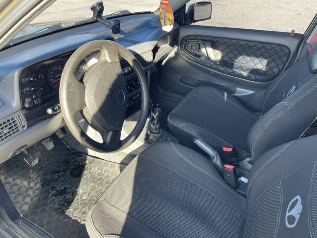 Желтый Дэу Нексия, объемом двигателя 1.5 л и пробегом 75 тыс. км за 4000 $, фото 15 на Automoto.ua