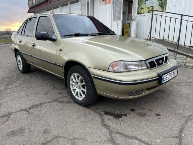 Желтый Дэу Нексия, объемом двигателя 1.5 л и пробегом 75 тыс. км за 4000 $, фото 18 на Automoto.ua