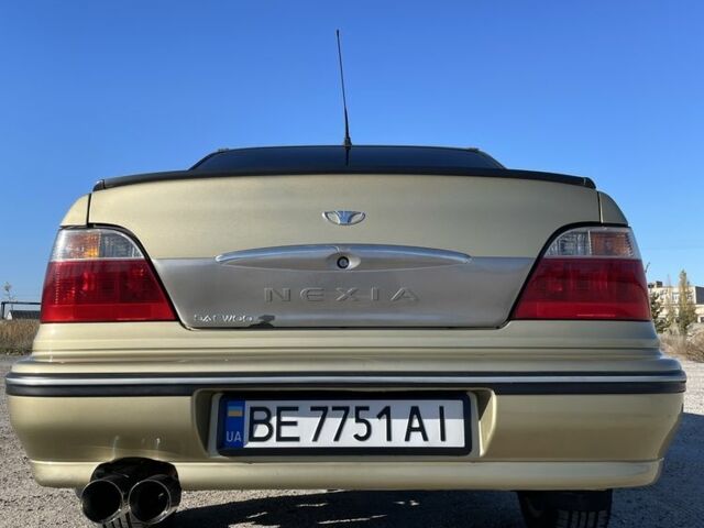 Желтый Дэу Нексия, объемом двигателя 1.5 л и пробегом 75 тыс. км за 4000 $, фото 7 на Automoto.ua