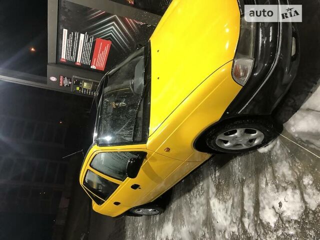 Желтый Дэу Нексия, объемом двигателя 1.5 л и пробегом 127 тыс. км за 1900 $, фото 3 на Automoto.ua