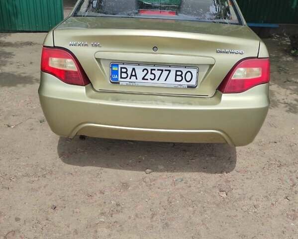 Желтый Дэу Нексия, объемом двигателя 1.6 л и пробегом 71 тыс. км за 3200 $, фото 5 на Automoto.ua