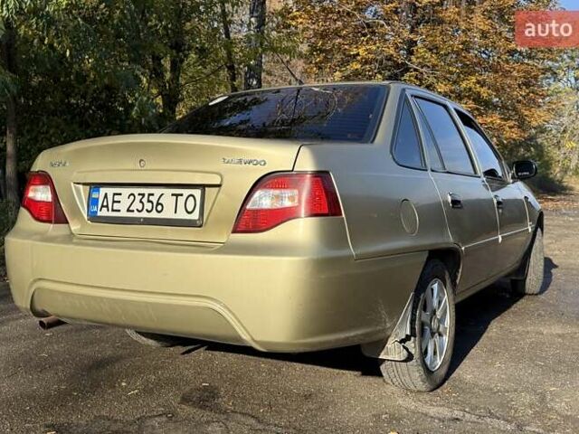 Желтый Дэу Нексия, объемом двигателя 1.5 л и пробегом 194 тыс. км за 2800 $, фото 3 на Automoto.ua