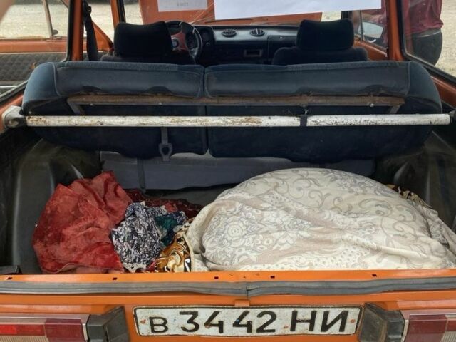 Желтый Дэу Нексия, объемом двигателя 1.6 л и пробегом 400 тыс. км за 1200 $, фото 7 на Automoto.ua