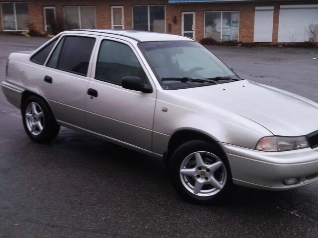 Сірий Деу Нексія, об'ємом двигуна 1.5 л та пробігом 270 тис. км за 2100 $, фото 5 на Automoto.ua