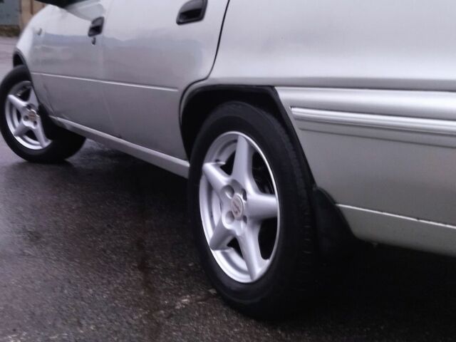 Сірий Деу Нексія, об'ємом двигуна 1.5 л та пробігом 270 тис. км за 2100 $, фото 4 на Automoto.ua