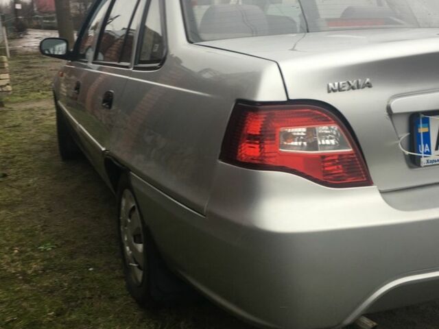Сірий Деу Нексія, об'ємом двигуна 1.5 л та пробігом 120 тис. км за 2500 $, фото 4 на Automoto.ua