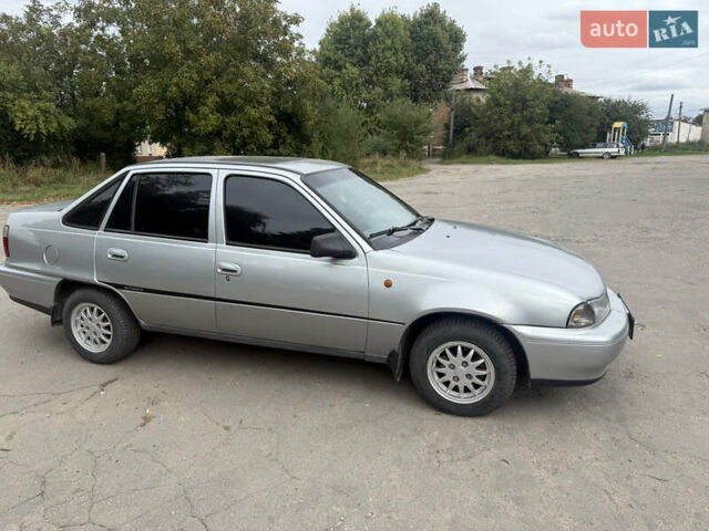 Серый Дэу Нексия, объемом двигателя 1.5 л и пробегом 170 тыс. км за 2300 $, фото 3 на Automoto.ua