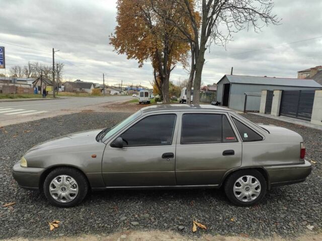 Серый Дэу Нексия, объемом двигателя 1.5 л и пробегом 77 тыс. км за 1184 $, фото 6 на Automoto.ua