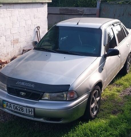 Сірий Деу Нексія, об'ємом двигуна 1.5 л та пробігом 300 тис. км за 723 $, фото 1 на Automoto.ua