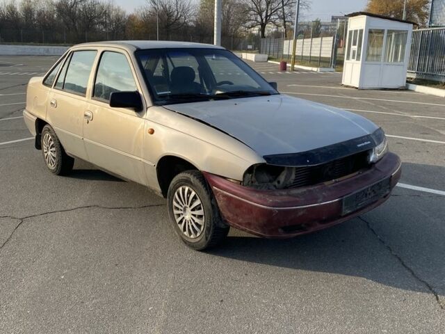 Серый Дэу Нексия, объемом двигателя 1.5 л и пробегом 185 тыс. км за 699 $, фото 2 на Automoto.ua