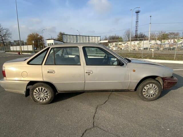 Серый Дэу Нексия, объемом двигателя 1.5 л и пробегом 185 тыс. км за 699 $, фото 3 на Automoto.ua