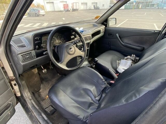 Серый Дэу Нексия, объемом двигателя 1.5 л и пробегом 185 тыс. км за 699 $, фото 8 на Automoto.ua