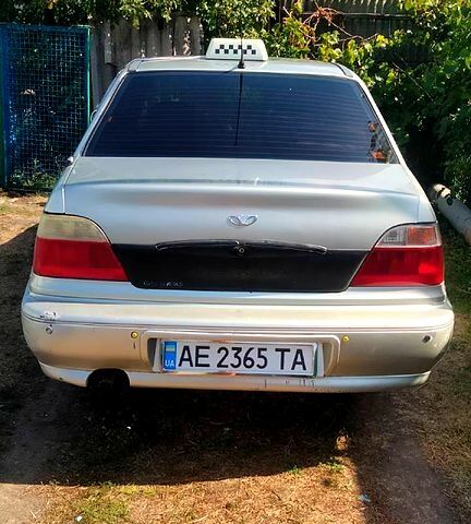 Сірий Деу Нексія, об'ємом двигуна 1.5 л та пробігом 250 тис. км за 1000 $, фото 2 на Automoto.ua