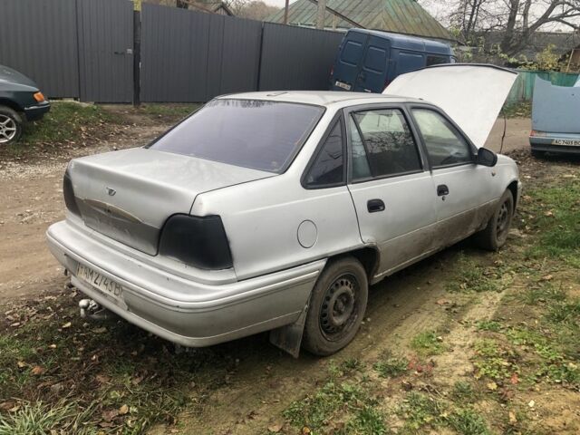 Сірий Деу Нексія, об'ємом двигуна 1.5 л та пробігом 300 тис. км за 400 $, фото 2 на Automoto.ua