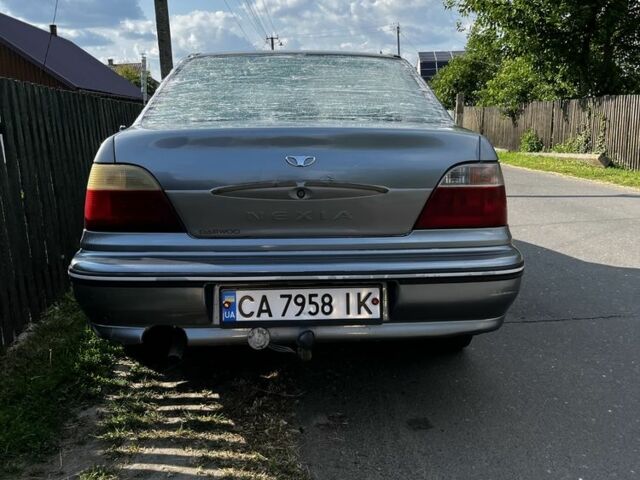 Серый Дэу Нексия, объемом двигателя 1.5 л и пробегом 180 тыс. км за 1200 $, фото 3 на Automoto.ua