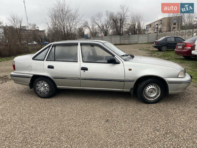 Серый Дэу Нексия, объемом двигателя 1.5 л и пробегом 160 тыс. км за 1500 $, фото 5 на Automoto.ua