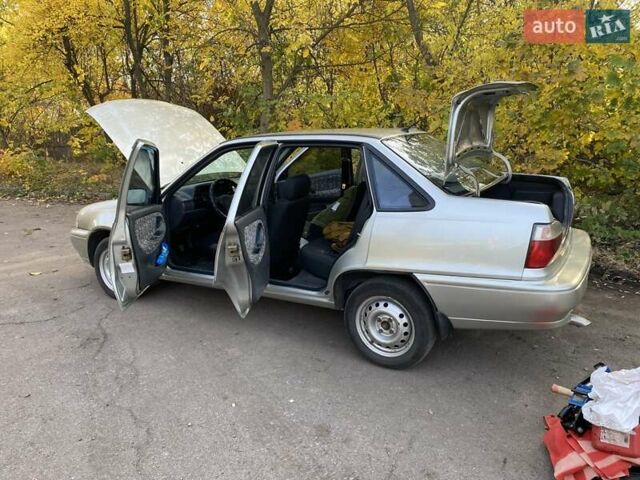 Дэу Нексия 2005 в Днепре (Днепропетровске) на Automoto.ua Серый Дэу Нексия, объемом двигателя 1.5 л и пробегом 300 тыс. км за 2500 $, фото 1 на Automoto.ua