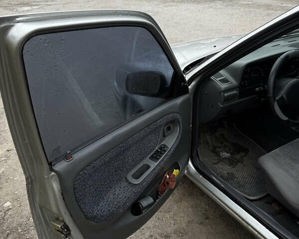 Серый Дэу Нексия, объемом двигателя 1.5 л и пробегом 250 тыс. км за 1200 $, фото 17 на Automoto.ua