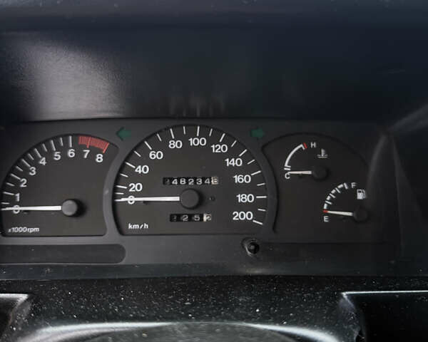 Серый Дэу Нексия, объемом двигателя 1.5 л и пробегом 250 тыс. км за 1200 $, фото 12 на Automoto.ua