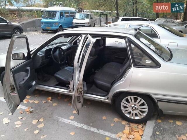 Серый Дэу Нексия, объемом двигателя 1.5 л и пробегом 124 тыс. км за 2500 $, фото 7 на Automoto.ua