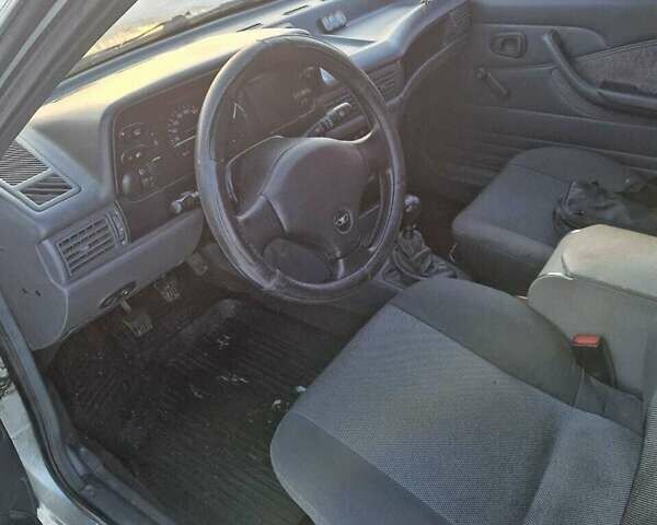 Серый Дэу Нексия, объемом двигателя 1.5 л и пробегом 147 тыс. км за 2600 $, фото 5 на Automoto.ua