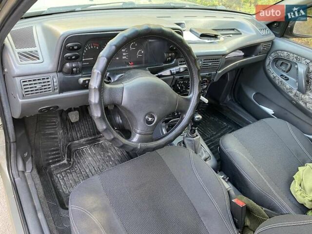 Дэу Нексия 2005 в Днепре (Днепропетровске) на Automoto.ua Серый Дэу Нексия, объемом двигателя 1.5 л и пробегом 300 тыс. км за 2500 $, фото 6 на Automoto.ua