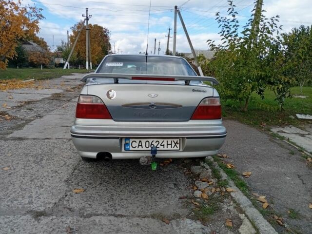 Серый Дэу Нексия, объемом двигателя 1.5 л и пробегом 200 тыс. км за 1500 $, фото 1 на Automoto.ua