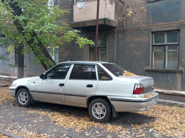 Дэу Нексия 2005 в Кропивницком (Кировограде) на Automoto.ua Серый Дэу Нексия, объемом двигателя 1.5 л и пробегом 30 тыс. км за 1200 $, фото 1 на Automoto.ua