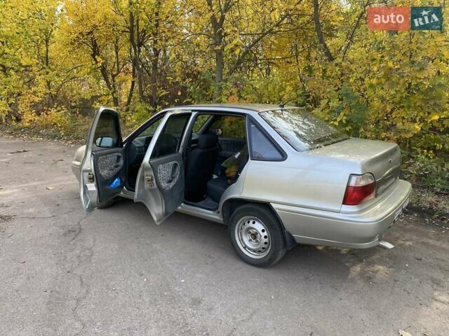 Дэу Нексия 2005 в Днепре (Днепропетровске) на Automoto.ua Серый Дэу Нексия, объемом двигателя 1.5 л и пробегом 300 тыс. км за 2500 $, фото 7 на Automoto.ua