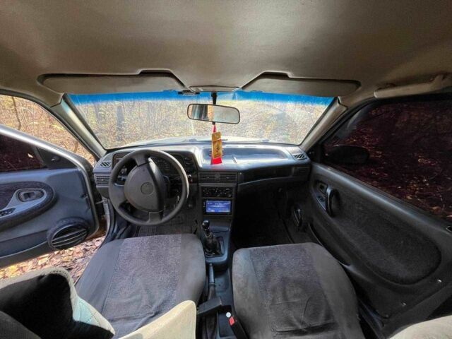 Серый Дэу Нексия, объемом двигателя 10 л и пробегом 200 тыс. км за 1199 $, фото 4 на Automoto.ua