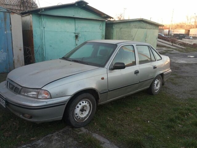 Сірий Деу Нексія, об'ємом двигуна 1.5 л та пробігом 3 тис. км за 1413 $, фото 5 на Automoto.ua