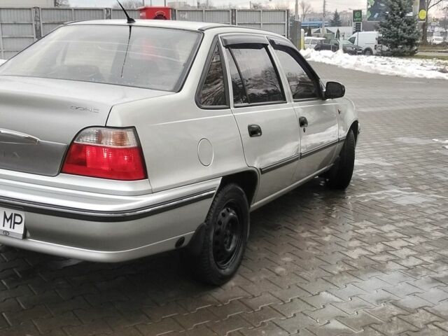 Сірий Деу Нексія, об'ємом двигуна 1.5 л та пробігом 95 тис. км за 1650 $, фото 3 на Automoto.ua