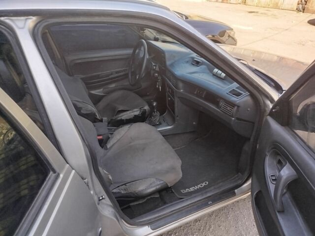 Сірий Деу Нексія, об'ємом двигуна 0 л та пробігом 300 тис. км за 629 $, фото 6 на Automoto.ua