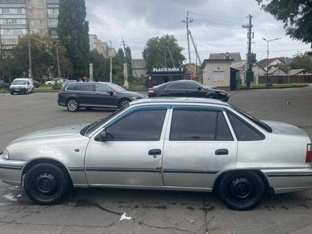 Серый Дэу Нексия, объемом двигателя 1.5 л и пробегом 158 тыс. км за 1800 $, фото 1 на Automoto.ua