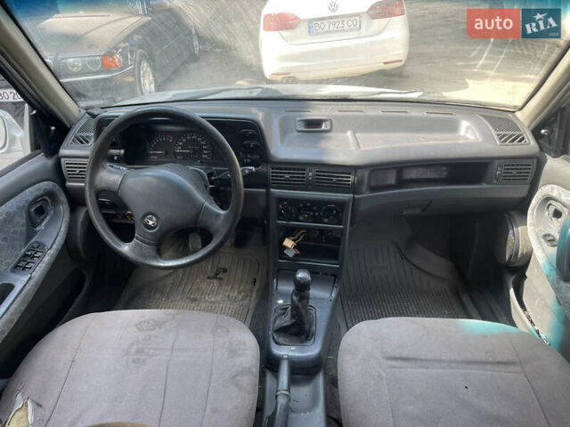 Серый Дэу Нексия, объемом двигателя 1.6 л и пробегом 295 тыс. км за 450 $, фото 16 на Automoto.ua