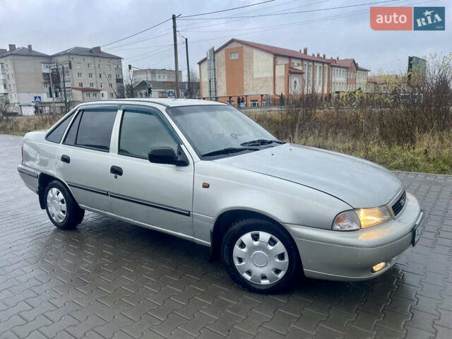 Серый Дэу Нексия, объемом двигателя 1.5 л и пробегом 269 тыс. км за 1950 $, фото 2 на Automoto.ua