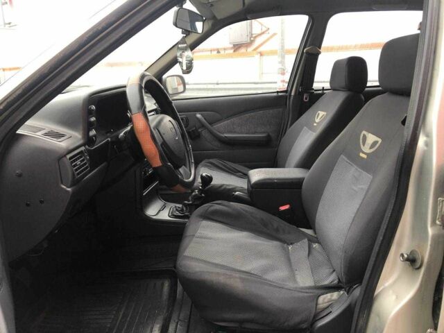 Сірий Деу Нексія, об'ємом двигуна 0 л та пробігом 273 тис. км за 1990 $, фото 10 на Automoto.ua